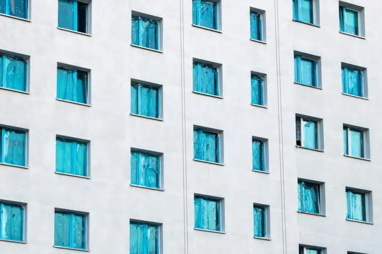 Simplifying Window Repairs In Large Complexes